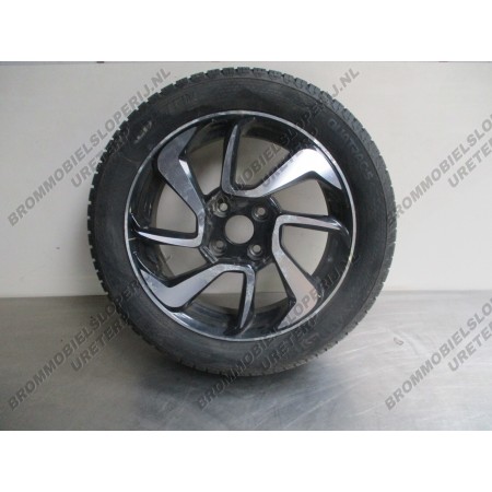 Aluminium Velg 8-spaaks met butienband 155/60R15 Ligier JSRC, JS50(L) 15 inch ( aluminium spaken iets aan getast